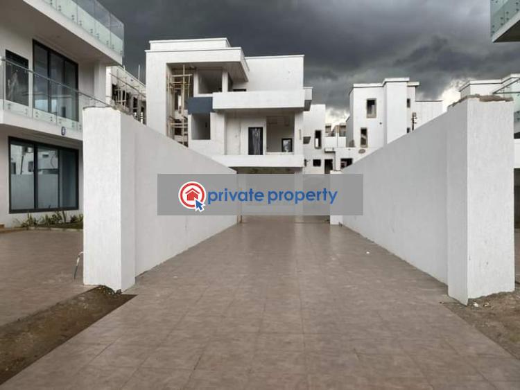 5 bedroom Townhouse For Sale airport West Airport Residential Area