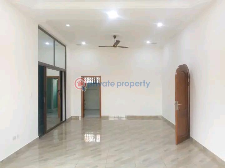 5 bedroom House For Rent Dzorwulu Accra - 10