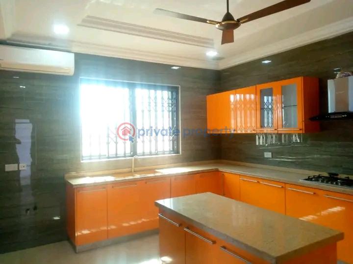 5 bedroom House For Rent Dzorwulu Accra - 7