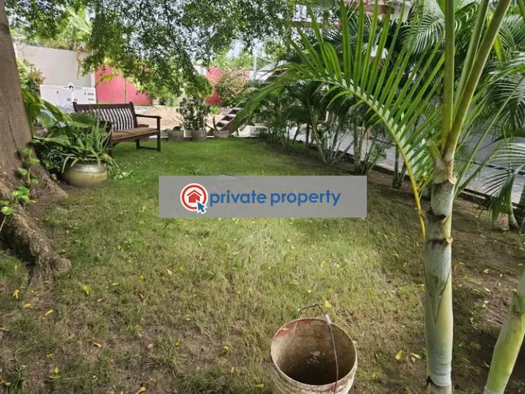 5 bedroom Detached Duplex For Sale Kanda Estate Accra - 2