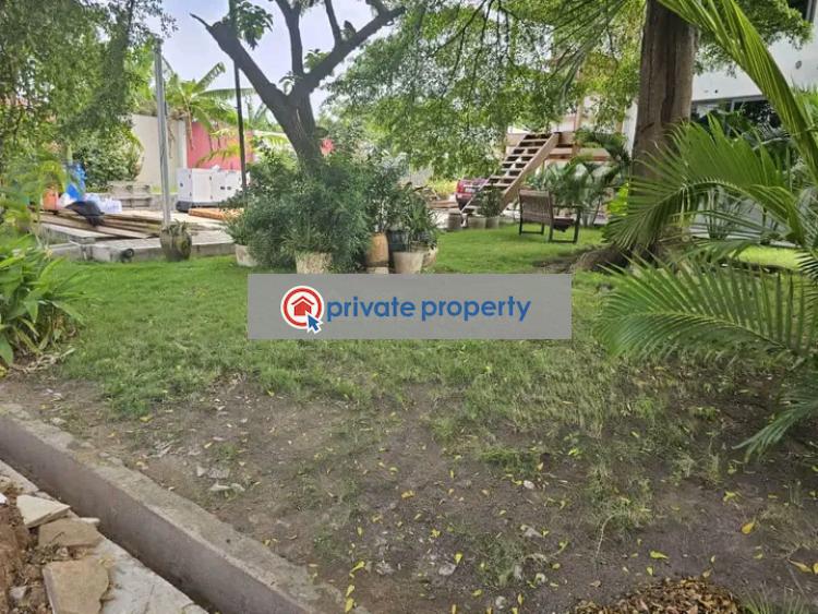 5 bedroom Detached Duplex For Sale Kanda Estate Accra - 5
