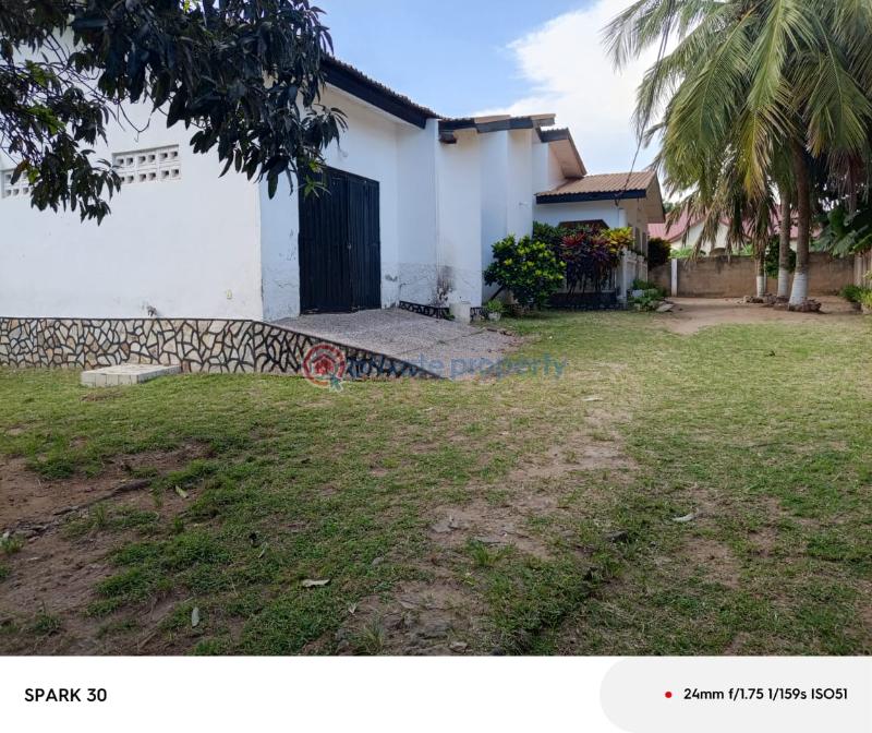 7 bedroom House For Sale Ga Odumase Sonitra Route Accra Metropolitan  - 6