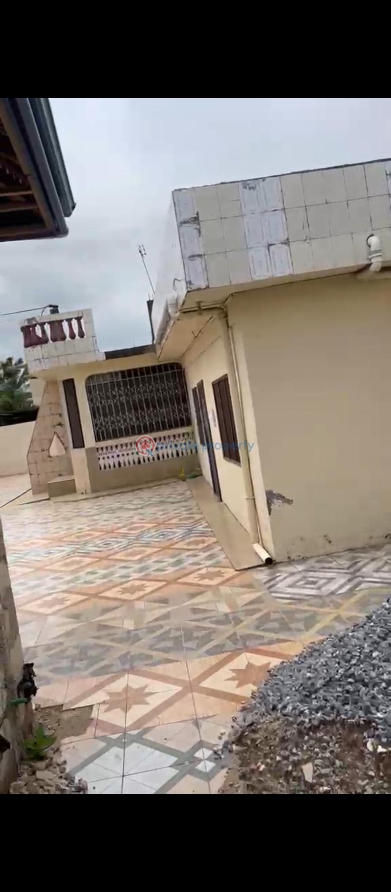 6 bedroom House For Sale New Market Road Kasoa Awutu-Senya East Central Region - 0