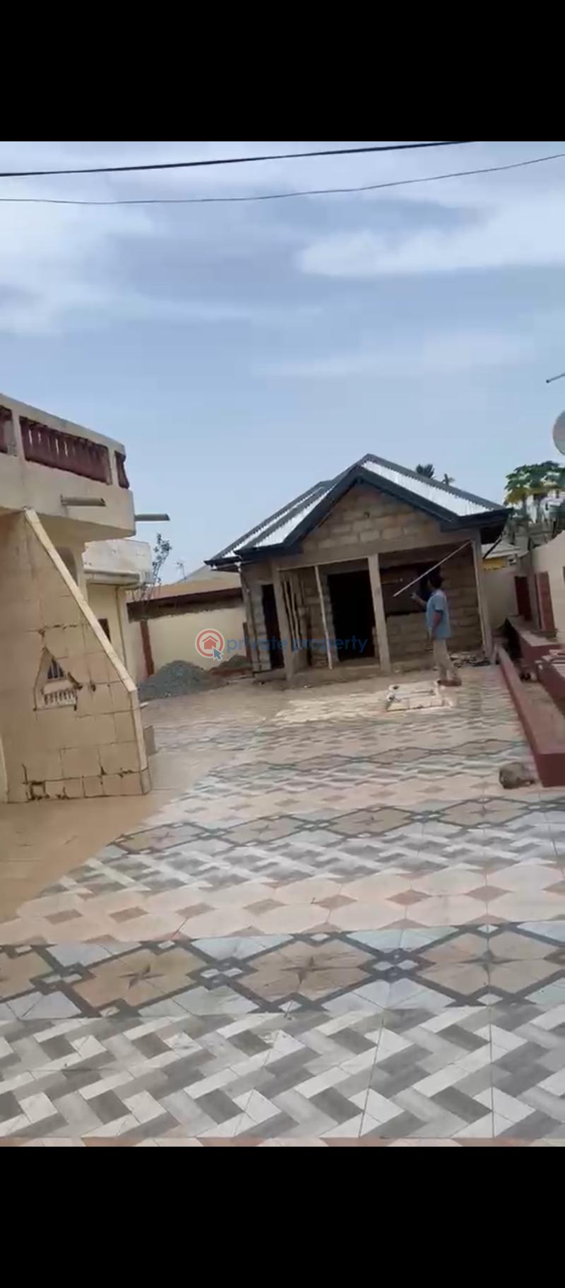 6 bedroom House For Sale New Market Road Kasoa Awutu-Senya East Central Region - 3