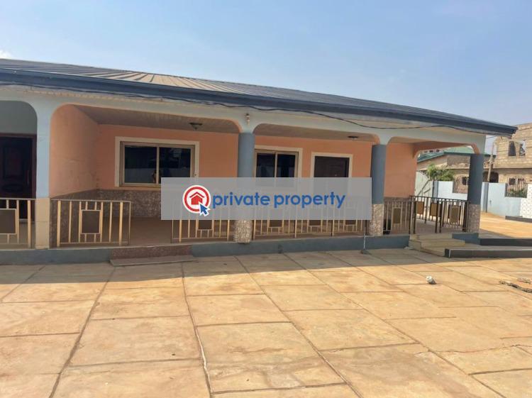 5 bedroom Detached Bungalow For Sale &nbsp;community 25 Tema Tema Accra - 7