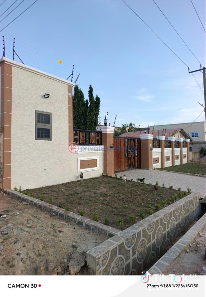 6 bedroom House For Sale Kristpo City Ga West Municipal Accra - 29