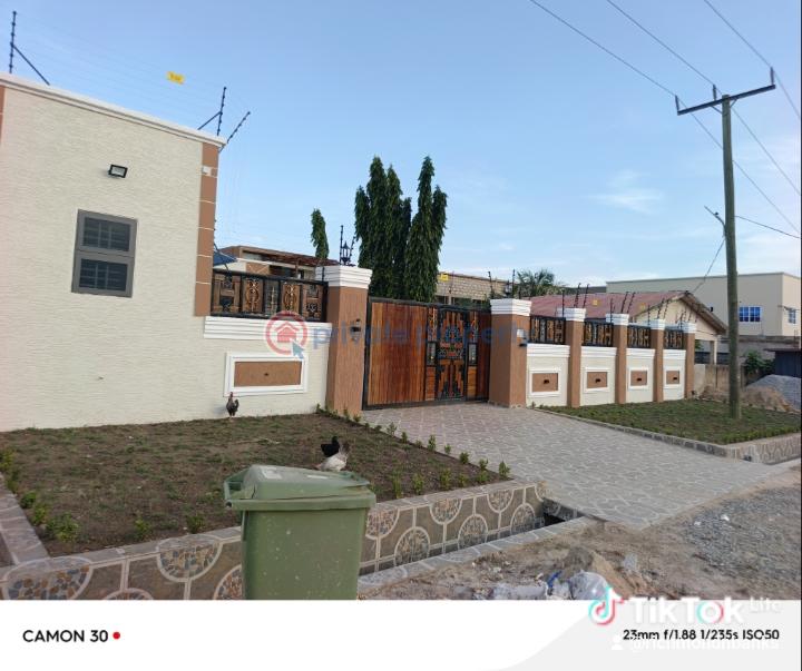 6 bedroom House For Sale Kristpo City Ga West Municipal Accra - 25