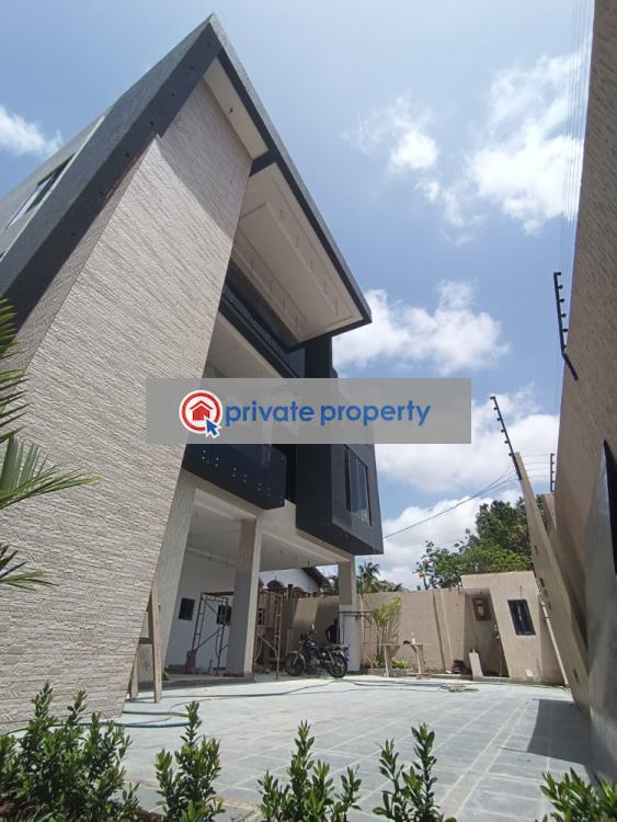 6 bedroom Detached Duplex For Sale East Legon Accra - 0