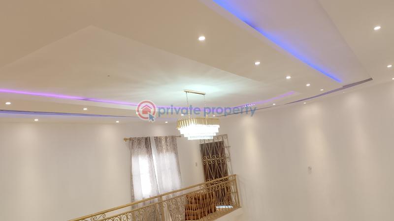6 bedroom House For Sale Pillar 2,ohene Down. Pillar 2 Ga East Municipal Accra - 4
