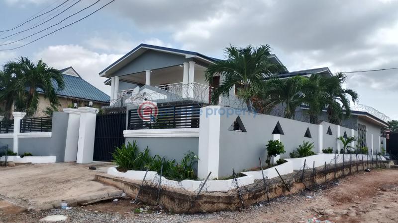 6 bedroom House For Sale Pillar 2,ohene Down. Pillar 2 Ga East Municipal Accra - 7