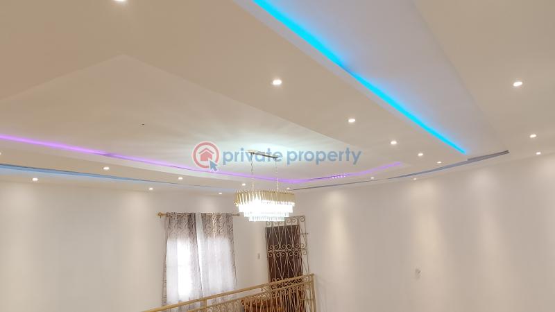 6 bedroom House For Sale Pillar 2,ohene Down. Pillar 2 Ga East Municipal Accra - 2