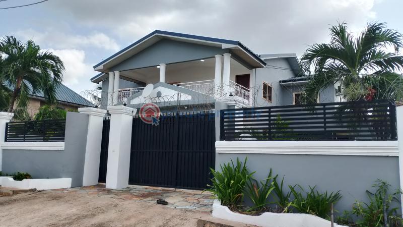 6 bedroom House For Sale Pillar 2,ohene Down. Pillar 2 Ga East Municipal Accra - 6