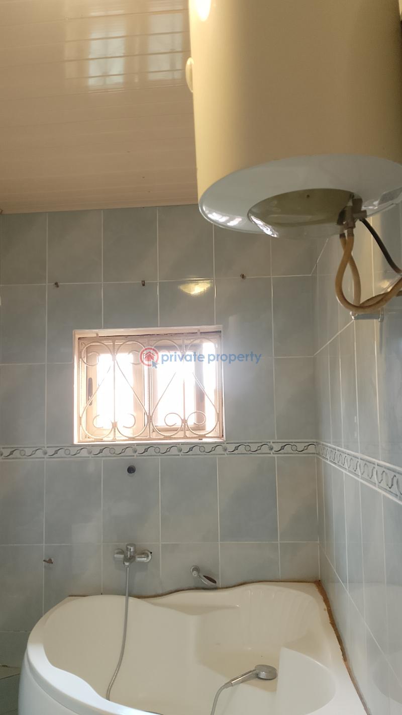 6 bedroom House For Sale Pillar 2,ohene Down. Pillar 2 Ga East Municipal Accra - 3