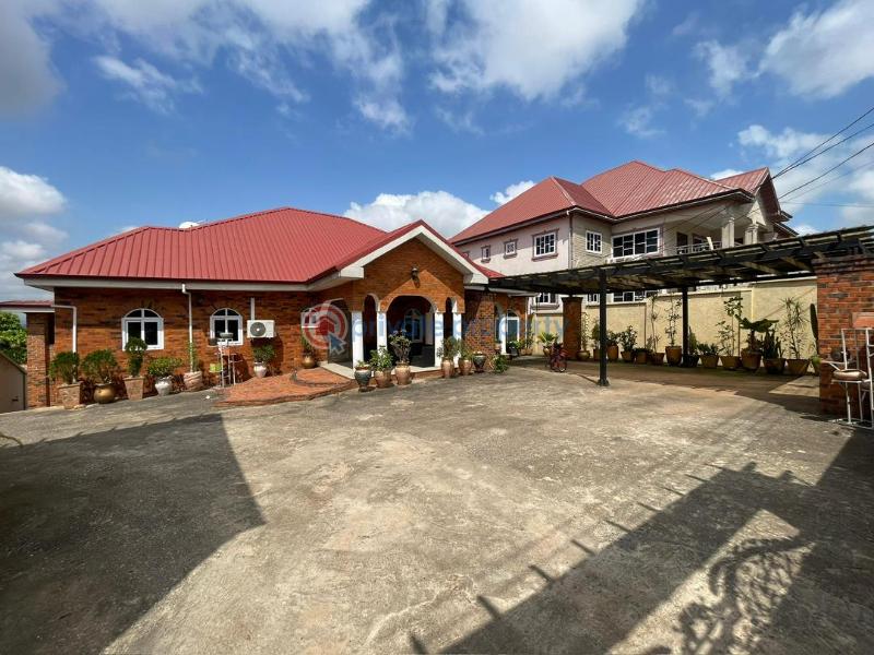 6 bedroom House For Sale Pokuase Accra Metropolitan  - 0