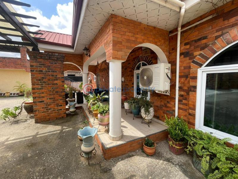 6 bedroom House For Sale Pokuase Accra Metropolitan  - 3