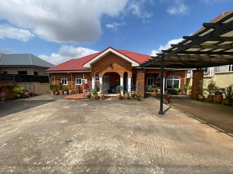 6 bedroom House For Sale Pokuase Accra Metropolitan  - 4