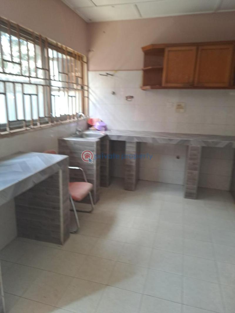 6 bedroom House For Sale Around Assemblies Of God ( House Of Love) Lashibi Accra - 6