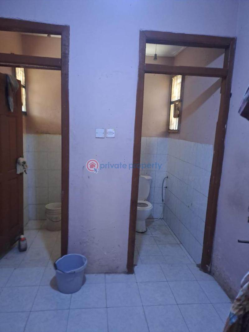 6 bedroom House For Sale Around Assemblies Of God ( House Of Love) Lashibi Accra - 7