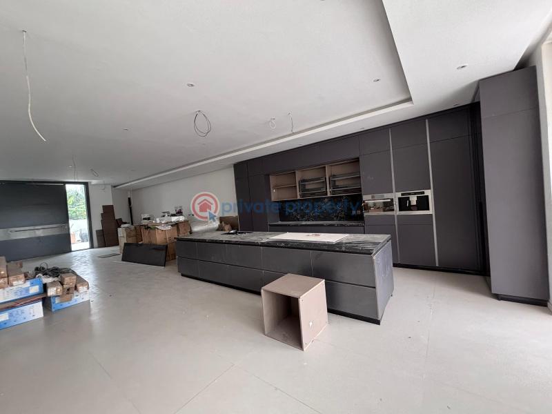 6 bedroom House For Sale East Legon Accra - 1