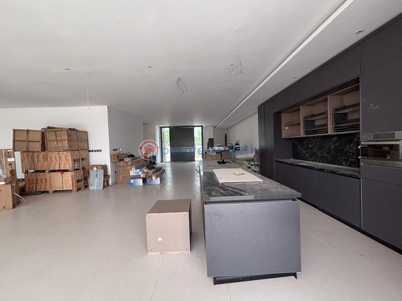 6 bedroom House For Sale East Legon Accra - 8