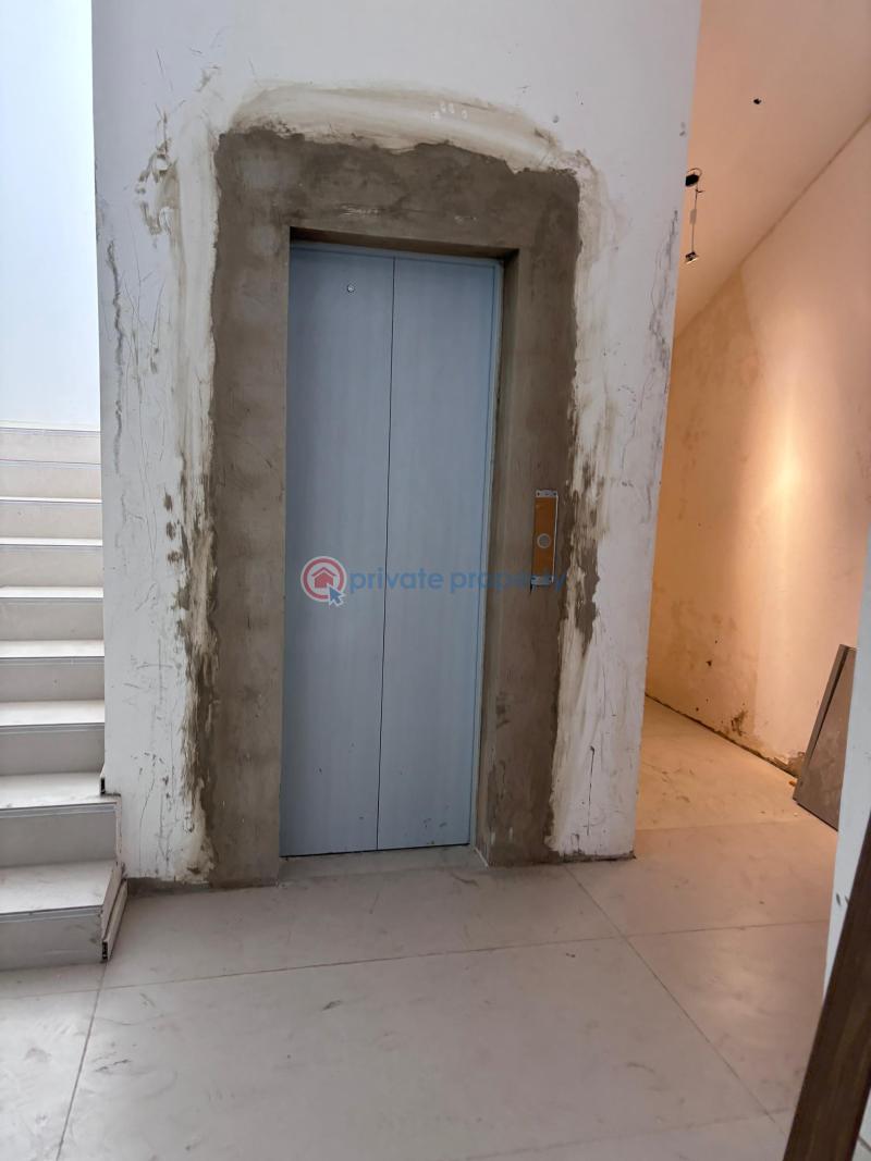 6 bedroom House For Sale East Legon Accra - 10