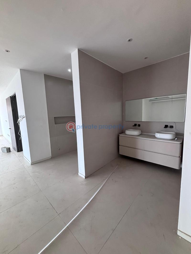 6 bedroom House For Sale East Legon Accra - 5