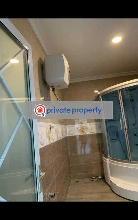 6 bedroom House For Sale &nbsp;estate Junction Nungua East Accra - 7