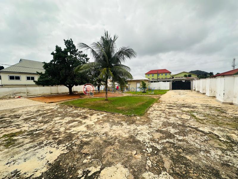 6 bedroom House For Sale Gyinyase Kumasi Metropolitan Ashanti - 3