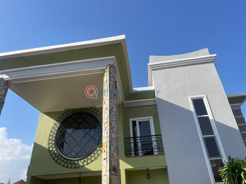 6 bedroom Townhouse For Rent Cantonments Accra - 0