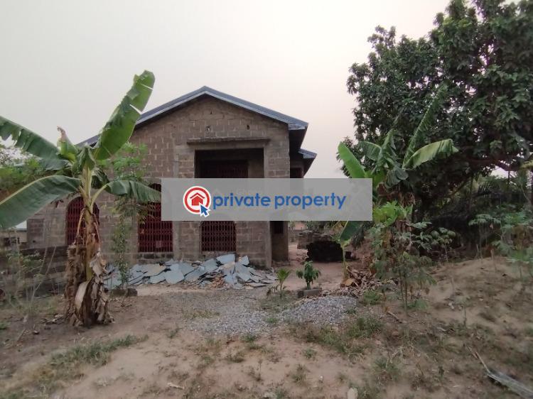 6 bedroom Apartment For Sale &nbsp;ak/26, Junction 4 Adweso New-Juaben Municipal Eastern Region - 1