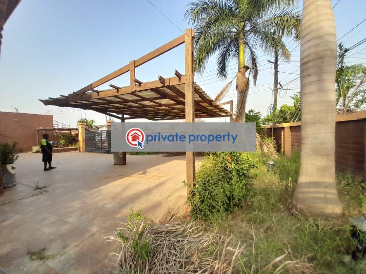6 bedroom Detached Duplex For Sale &nbsp;lakeside Estates Road Ashaley Botwe Adenta Municipal Accra - 3