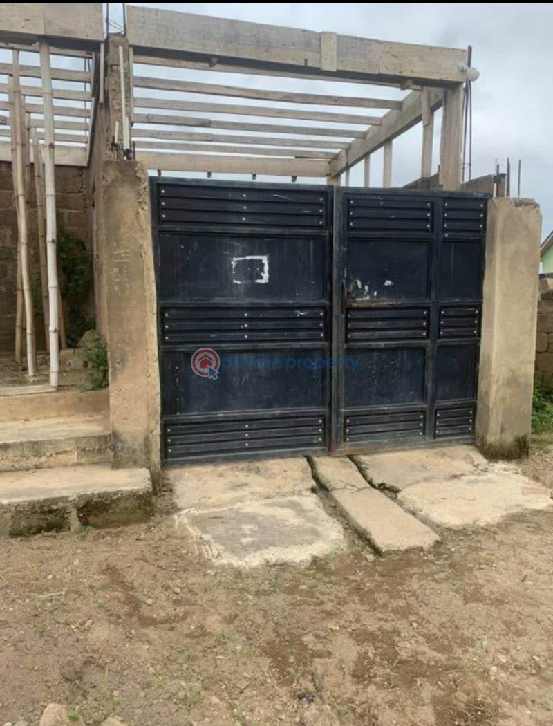 6 bedroom Apartment For Sale Ablekuma Peace Village Ablekuma South Accra Metropolitan  - 6