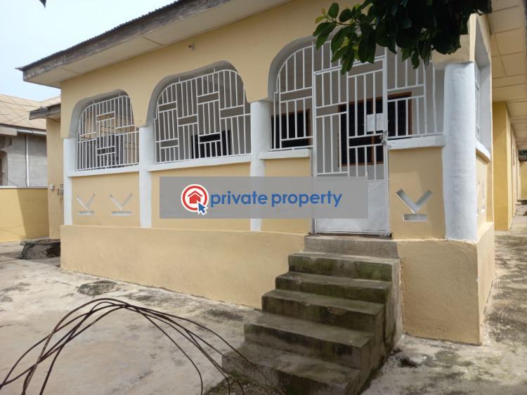 6 bedroom House For Sale &nbsp;buobai Near Asokore Mampong. Kumasi Metropolitan Ashanti - 4