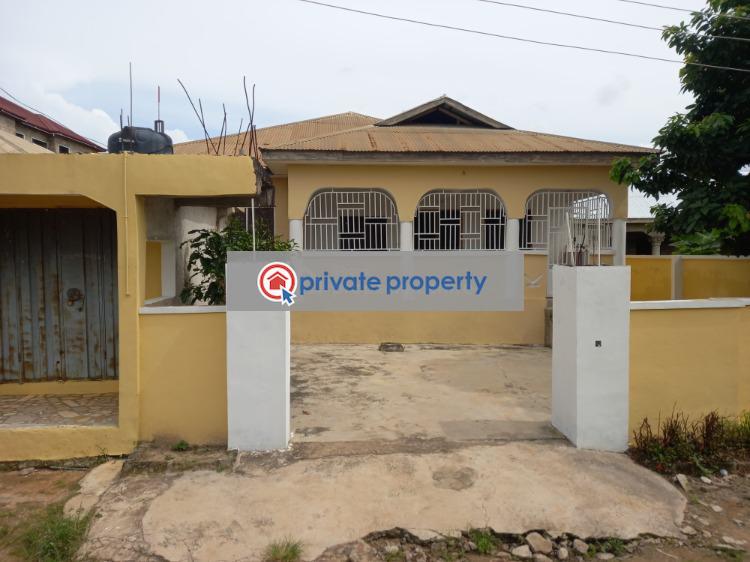 6 bedroom House For Sale &nbsp;buobai Near Asokore Mampong. Kumasi Metropolitan Ashanti - 3