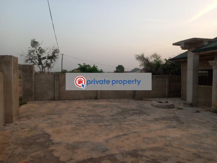 6 bedroom House For Sale &nbsp;kenyasi Abrem. Kumasi Metropolitan Ashanti - 4
