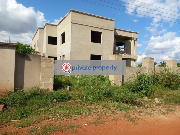 6 bedroom House For Sale &nbsp;sokoban Aboabo On Ahodwo Road. Kumasi Metropolitan Ashanti - 4
