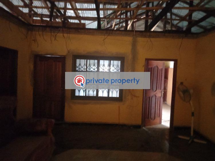6 bedroom House For Sale &nbsp;kronum Near Suame. Kumasi Metropolitan Ashanti - 4