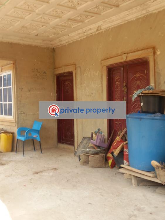 6 bedroom House For Sale &nbsp;saaman After Kenyasi Bosore. Kumasi Metropolitan Ashanti - 4