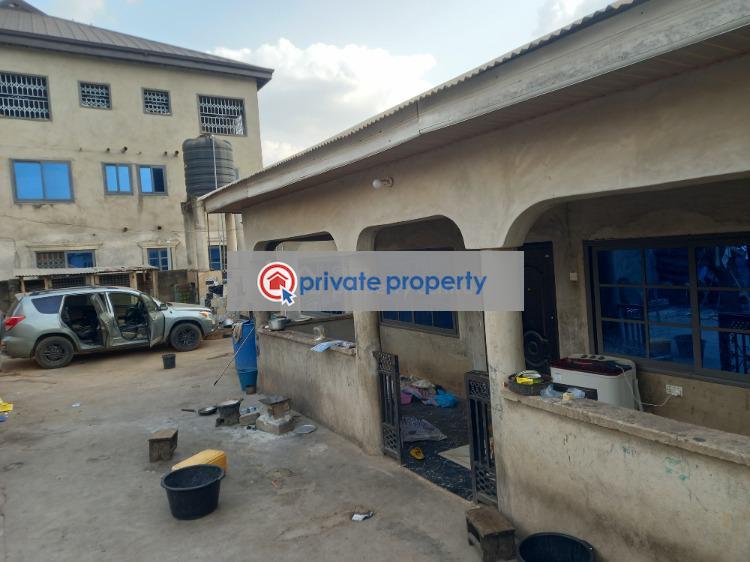 6 bedroom House For Sale &nbsp;kenyasi Adwumam. ( Mr. Motei). Kumasi Metropolitan Ashanti - 1