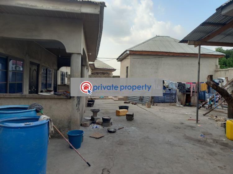 6 bedroom House For Sale &nbsp;kenyasi Adwumam. ( Mr. Motei). Kumasi Metropolitan Ashanti - 7