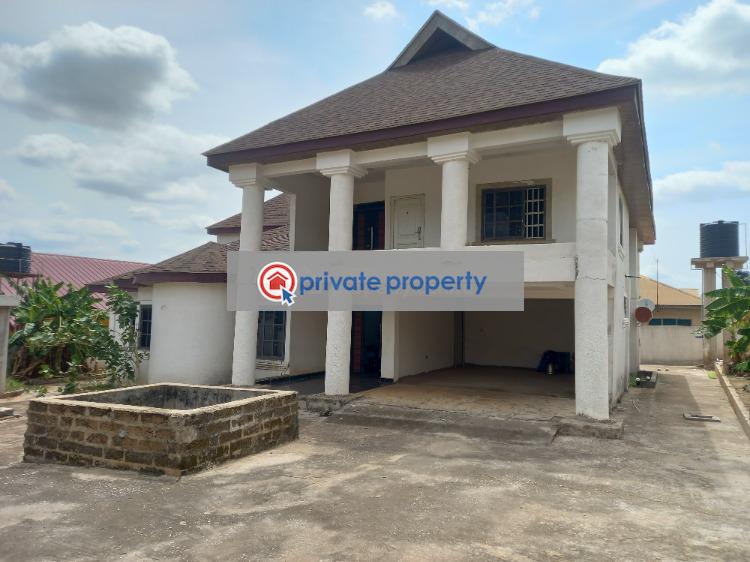 6 bedroom House For Sale &nbsp;kokoso Near Sofoline. Kumasi Metropolitan Ashanti - 2