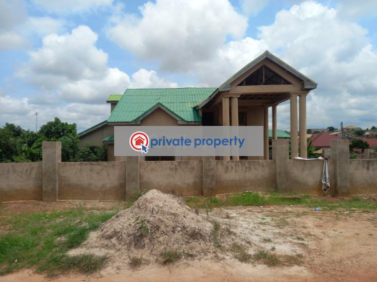 6 bedroom House For Sale &nbsp;ahenema Kokoben Kumasi Metropolitan Ashanti - 1