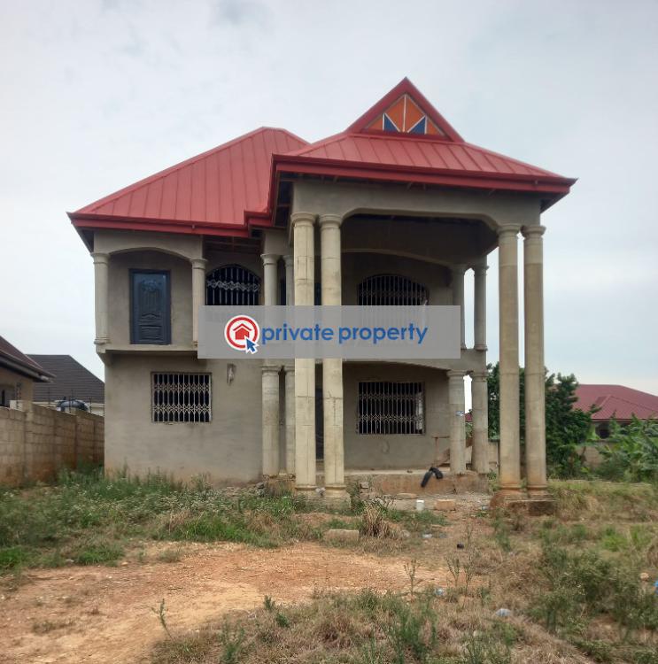 6 bedroom House For Sale &nbsp;brofoyedru ( Afratia) O Santasi Road. Kumasi Metropolitan Ashanti - 2