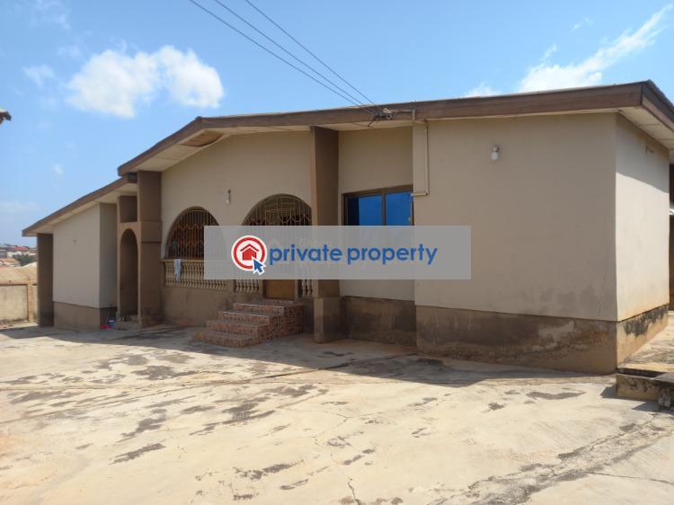 6 bedroom House For Sale &nbsp;meduma After Tafo Pankrono. Kumasi Metropolitan Ashanti - 0