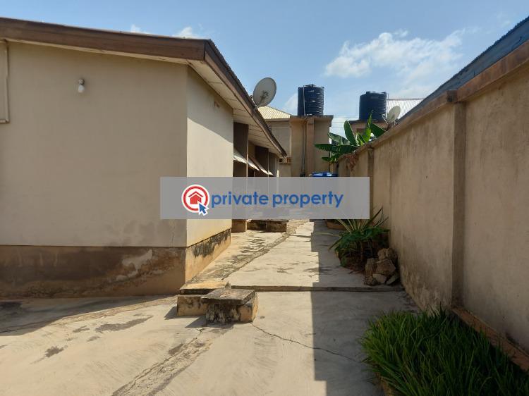 6 bedroom House For Sale &nbsp;meduma After Tafo Pankrono. Kumasi Metropolitan Ashanti - 6