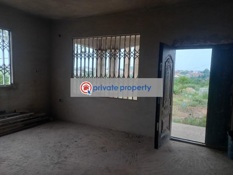 6 bedroom House For Sale &nbsp;brofoyedru ( Afratia) O Santasi Road. Kumasi Metropolitan Ashanti - 14