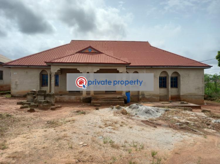 6 bedroom House For Sale &nbsp;abuakwa Manhyia Kumasi Metropolitan Ashanti - 3