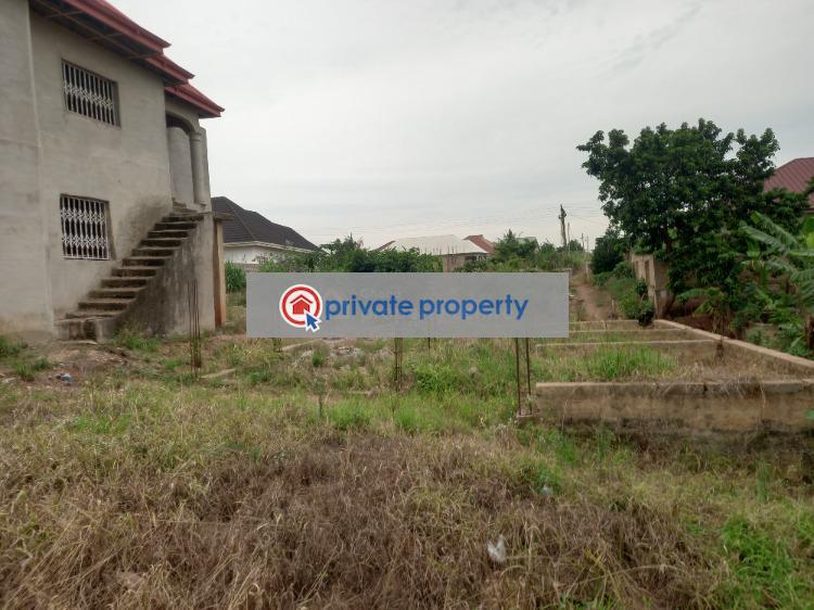 6 bedroom House For Sale &nbsp;brofoyedru ( Afratia) O Santasi Road. Kumasi Metropolitan Ashanti - 11