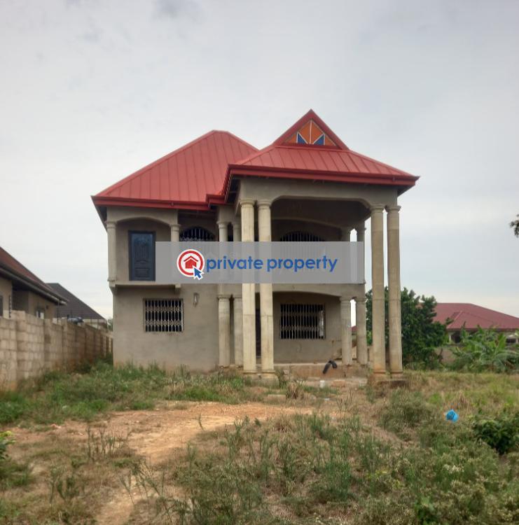 6 bedroom House For Sale &nbsp;brofoyedru ( Afratia) O Santasi Road. Kumasi Metropolitan Ashanti - 9