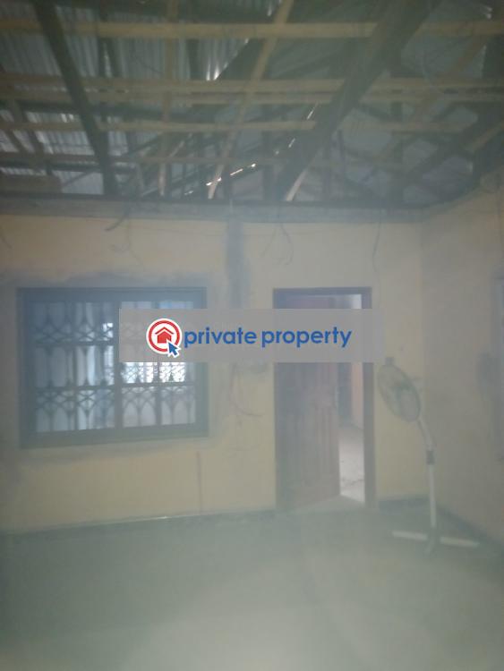 6 bedroom House For Sale &nbsp;kronum Near Suame. Kumasi Metropolitan Ashanti - 3